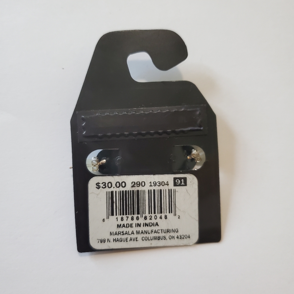 Madisynn Sterling Silver NWT Earrings Hoop Heart Shaped NEW - Picture 2 of 2